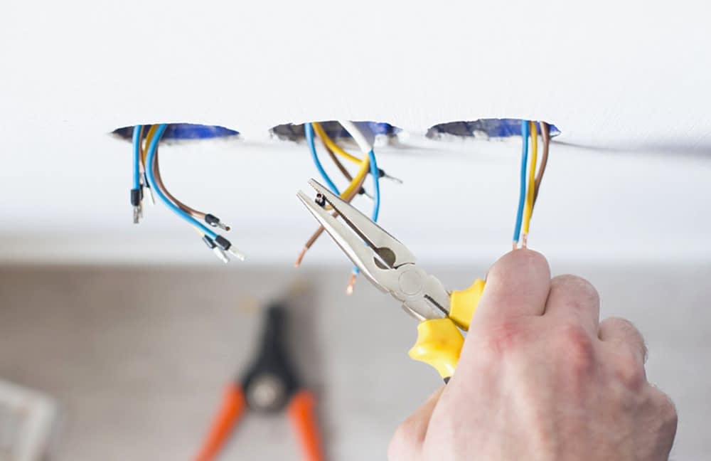 Elektrik tesisatı döşeme